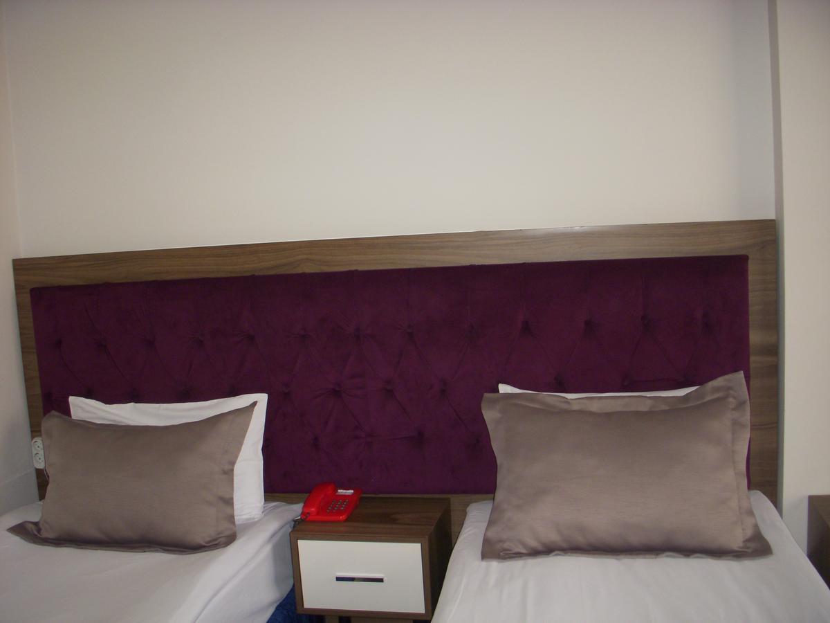 Hande Hotel Mustafakemalpaşa Buitenkant foto