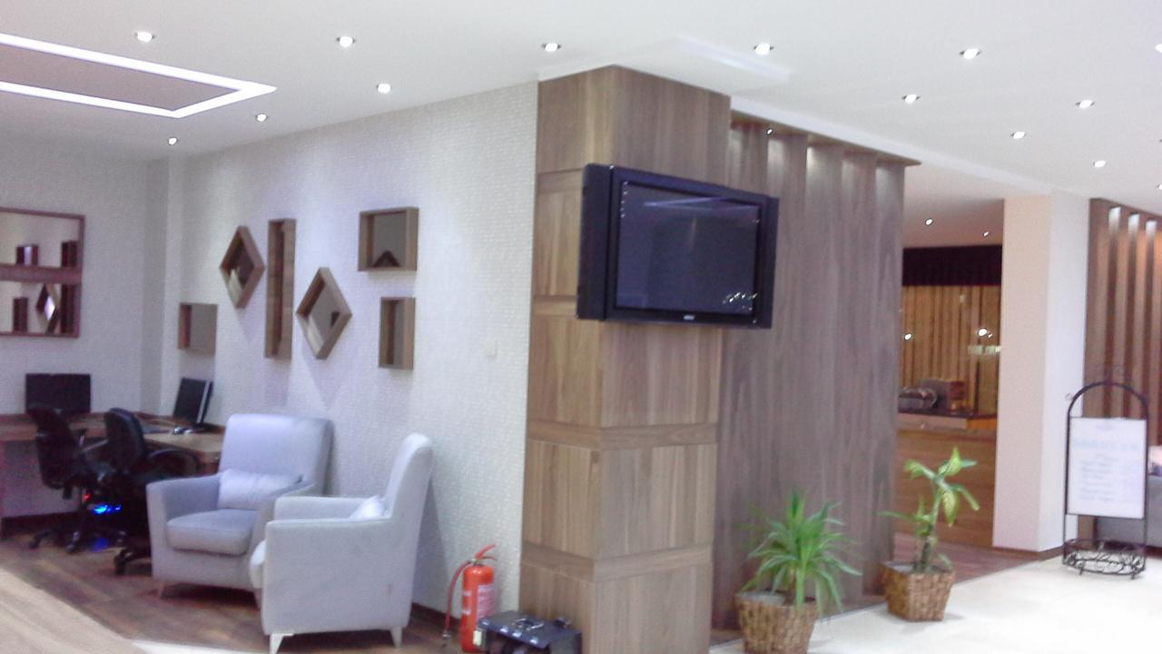 Hande Hotel Mustafakemalpaşa Buitenkant foto