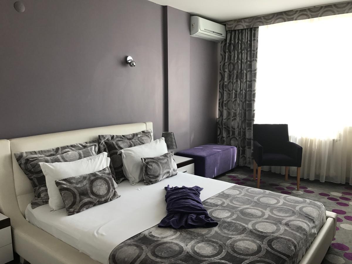 Hande Hotel Mustafakemalpaşa Buitenkant foto