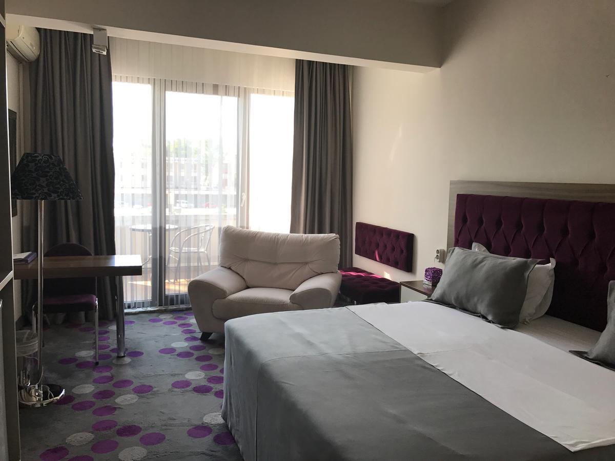 Hande Hotel Mustafakemalpaşa Buitenkant foto
