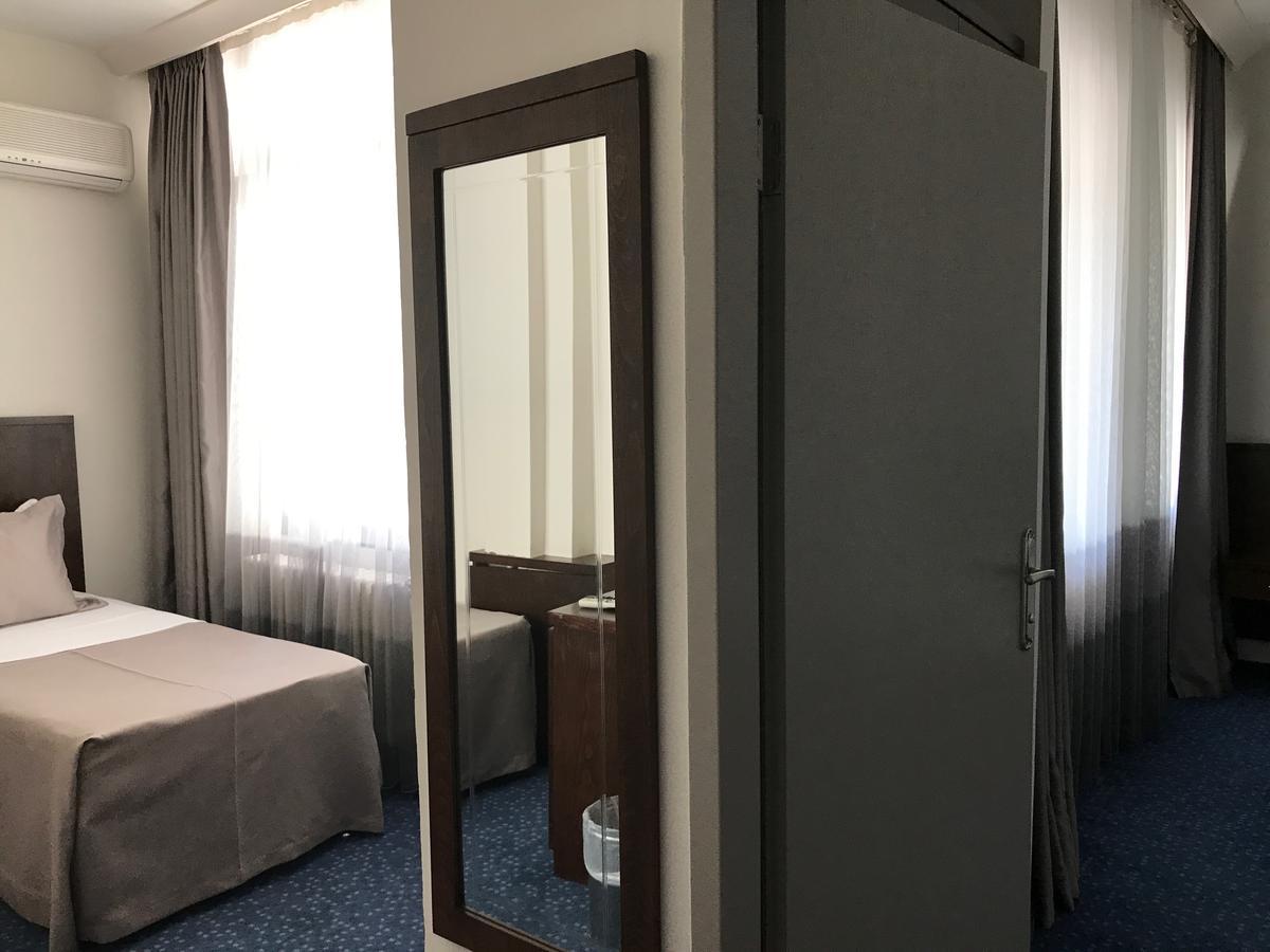 Hande Hotel Mustafakemalpaşa Buitenkant foto
