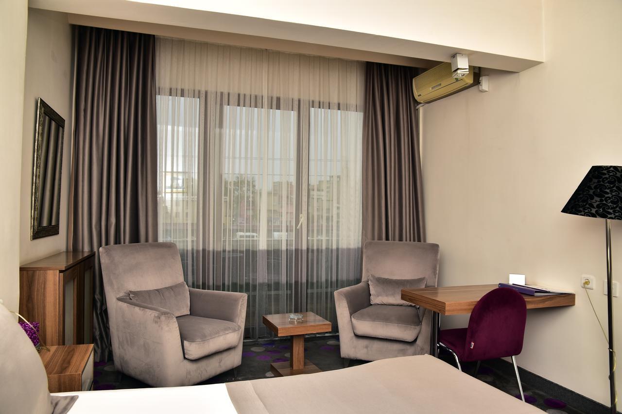 Hande Hotel Mustafakemalpaşa Buitenkant foto