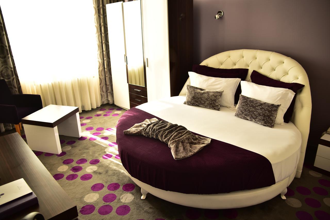 Hande Hotel Mustafakemalpaşa Buitenkant foto