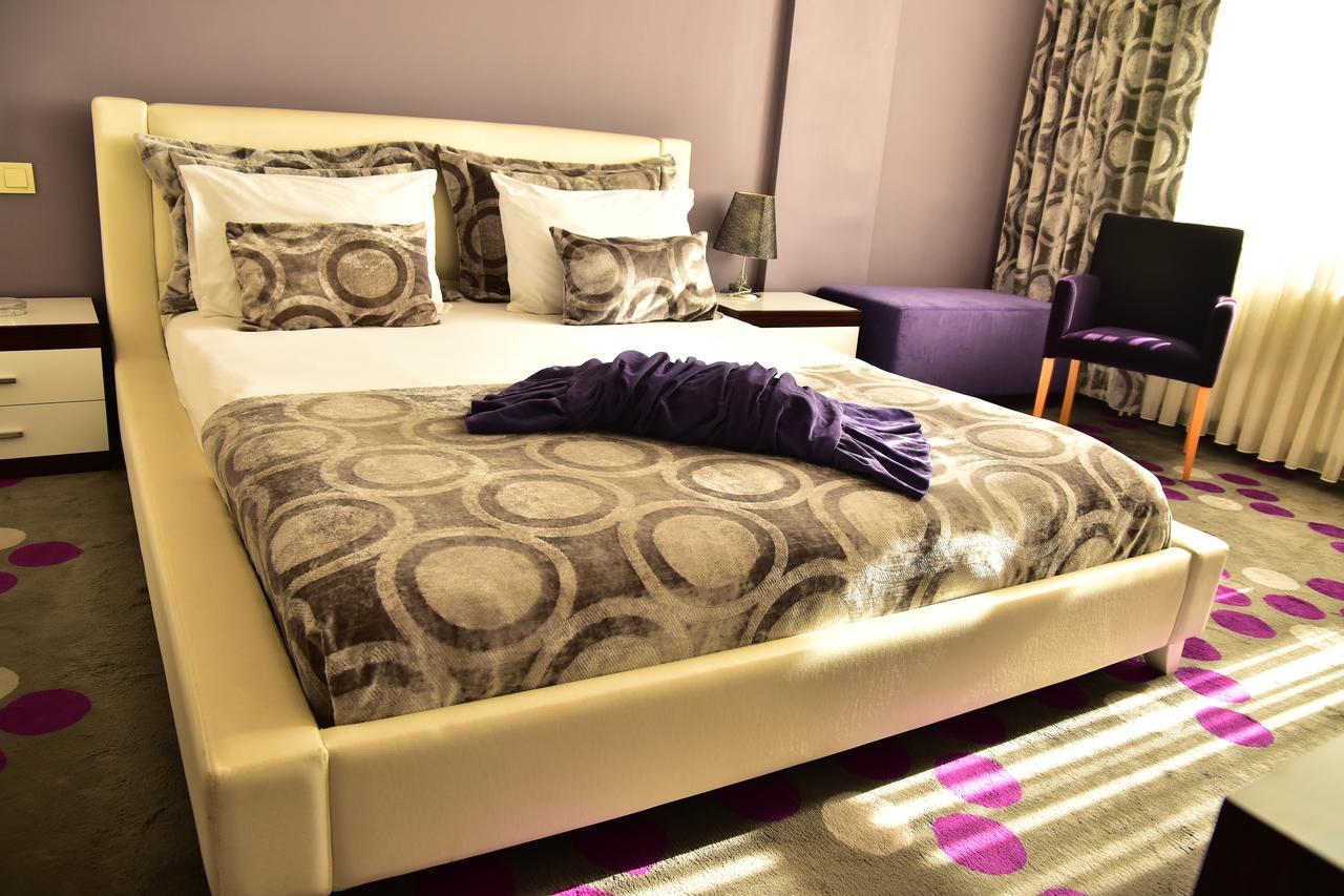 Hande Hotel Mustafakemalpaşa Buitenkant foto