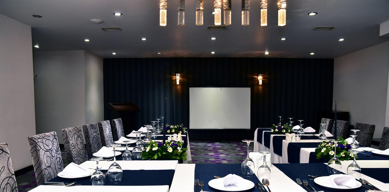 Hande Hotel Mustafakemalpaşa Buitenkant foto